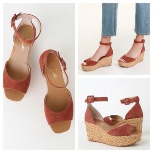 42 Gold MINDIE PLATFORM WEDGE SANDAL IN TOBACCO SUEDE size 40/9